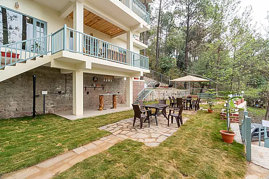 villa bliss by ravi and jazz