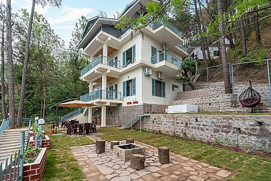 villa bliss by ravi and jazz