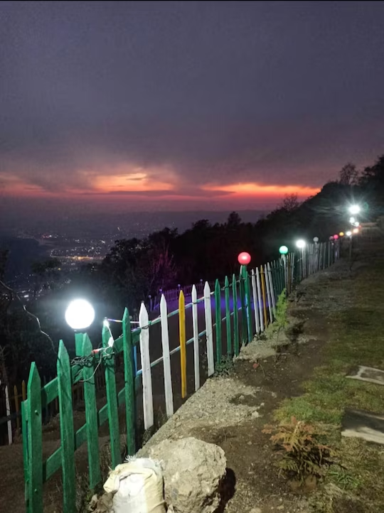 hills queen resort and camping