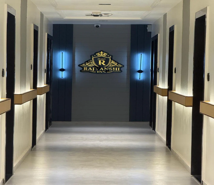 Hotel Rajvanshi Inn,,3 star