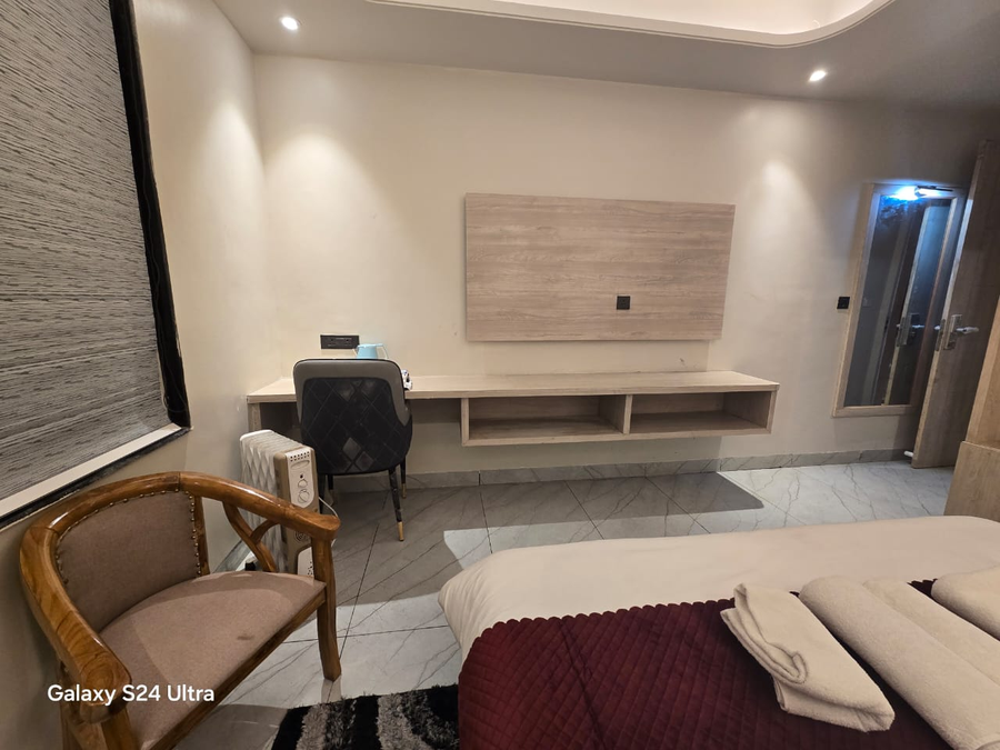 Hotel Divine Vista,,3 star