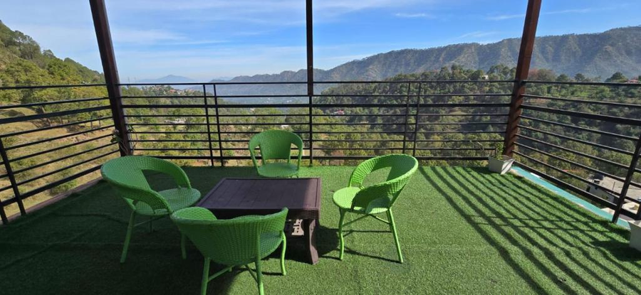 Dharvi Kasauli Heavens,,3 star