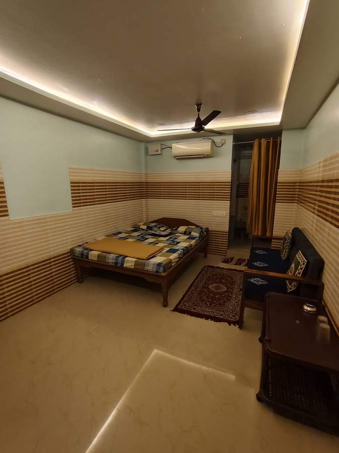 gayatree holiday home puri