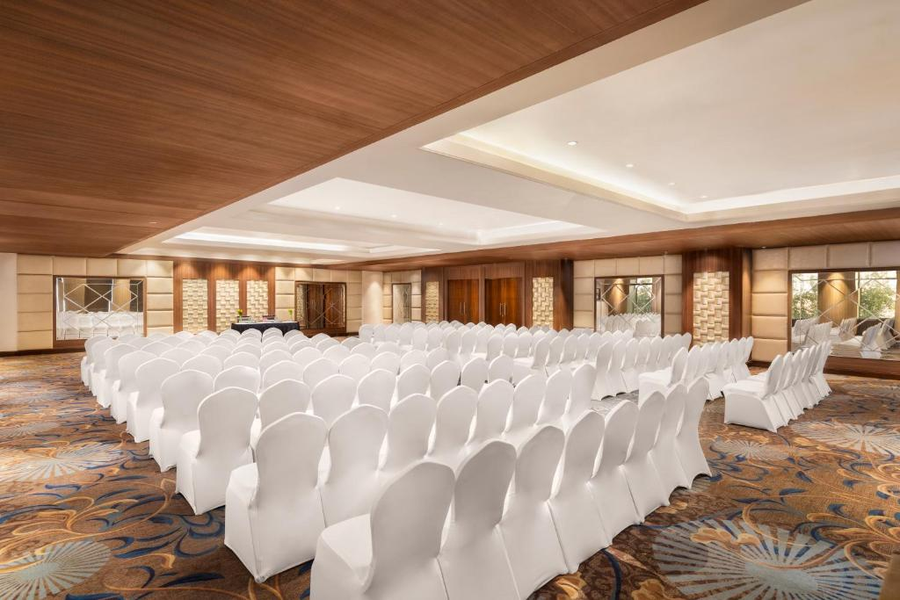 Gateway Dehradun Haridwar Bypass Road,Niranjanpur,5 star