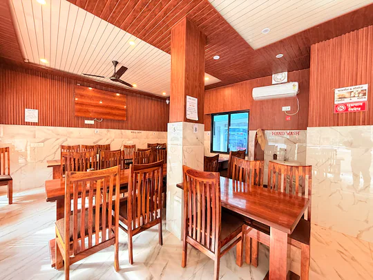 Hotel Shri Hari And Restaurant,,3 star