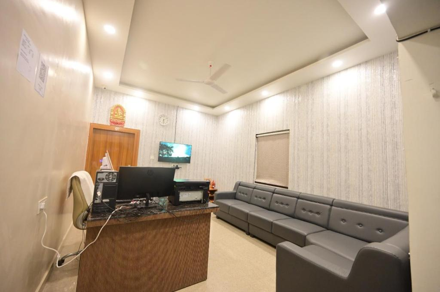 Stayleaf Hotel,,3 star