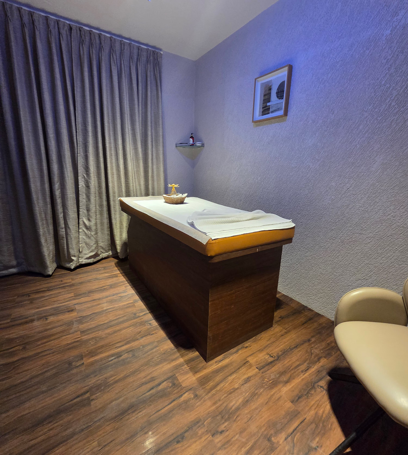 Hotel Vaishno Regal,Nayapalli, Bhubaneshwar,2 star