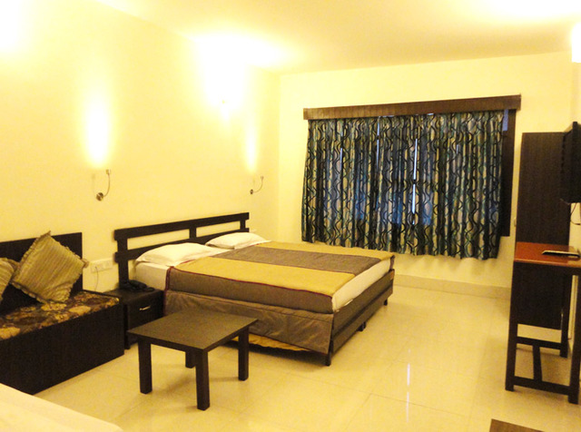 Hotel New Armadale,Sherwani,3 star
