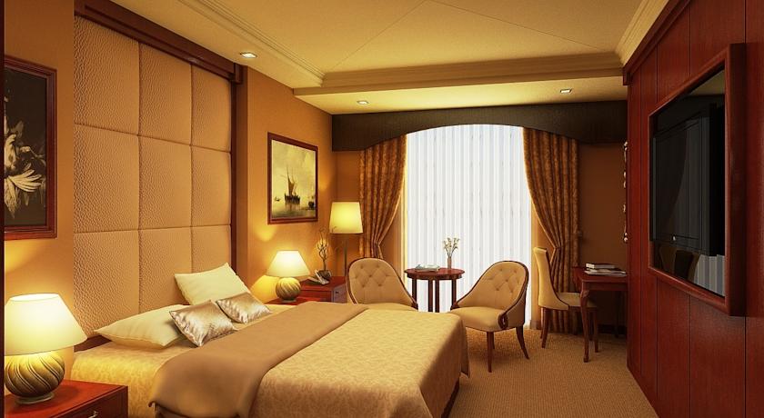 hotel brijwasi royal