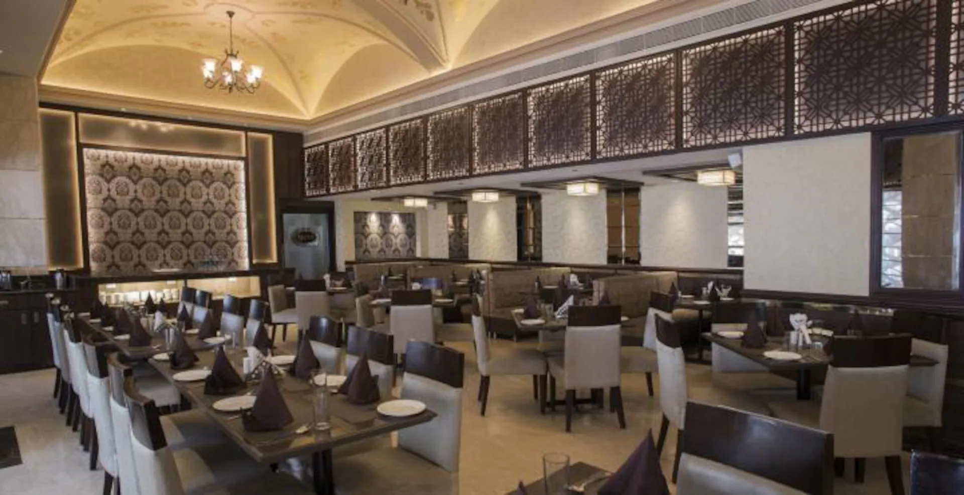 hotel brijwasi royal