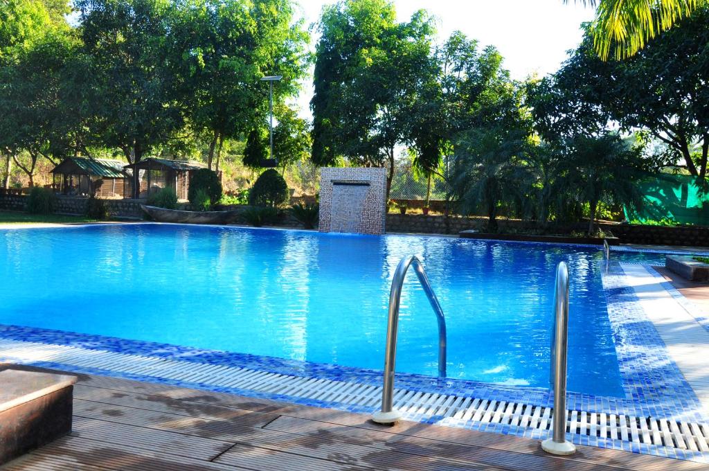 Clarissa Resort,Ramnagar Range,4 star