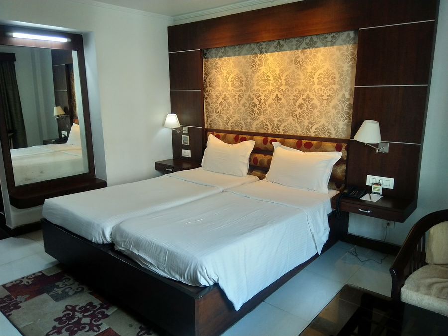 airport city hotel