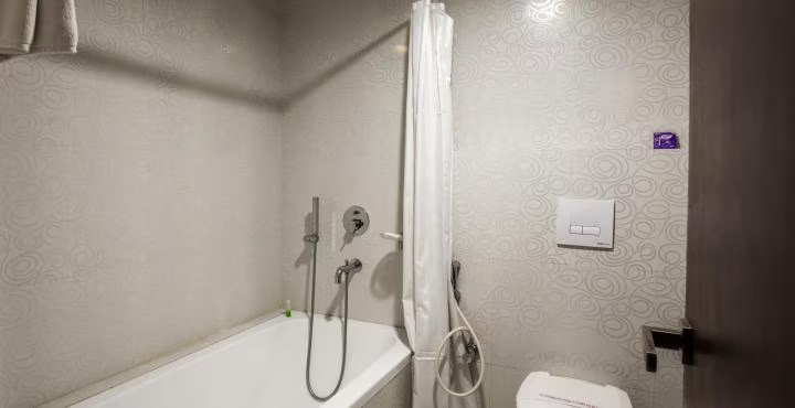 airport city hotel