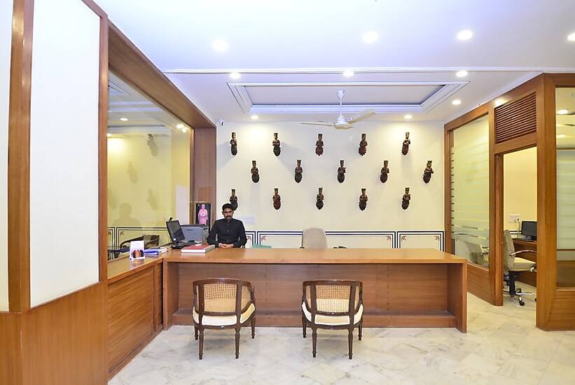 Aaram Mahal By Pachar Group,Pichola Lake,4 star