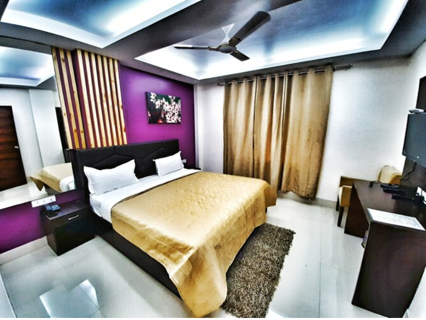 hotel aerocity purple orchid