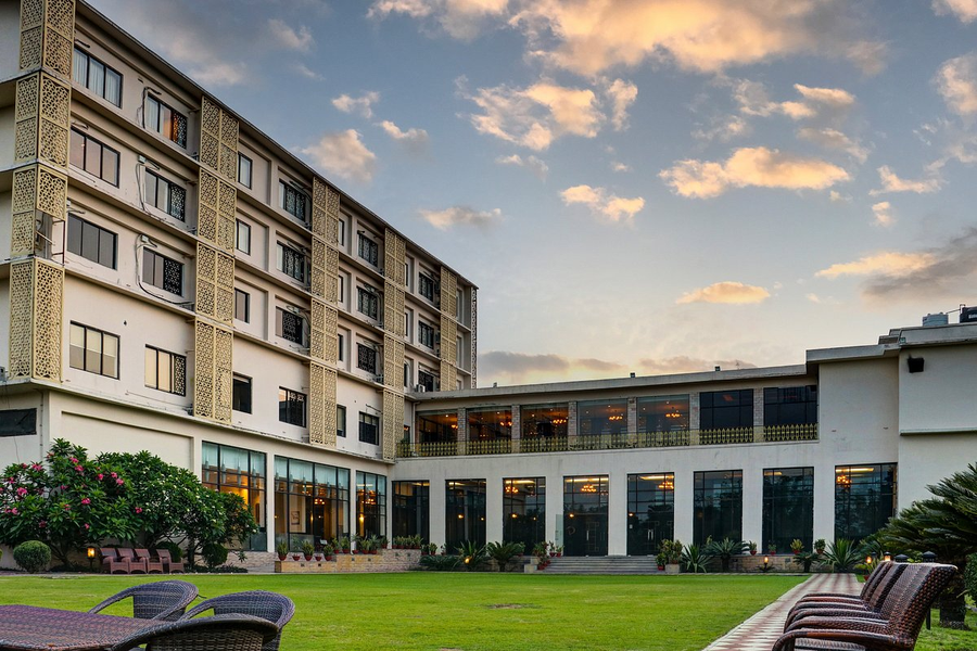 The Greenwood Hotel Tezpur,P.O. Dekargaon, Baruachuburi, Ketekibari, Tezpur, Assam 784501,4 star