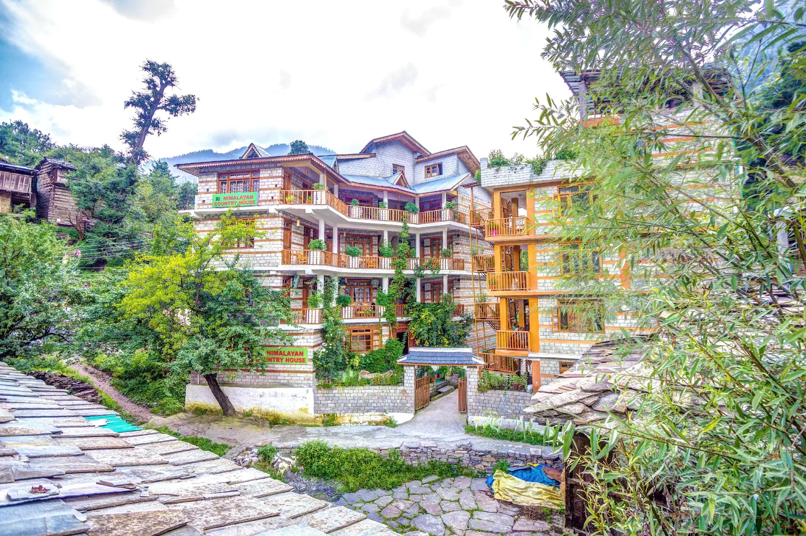 Himalayan Country House,Manali>>Kullu,3 star