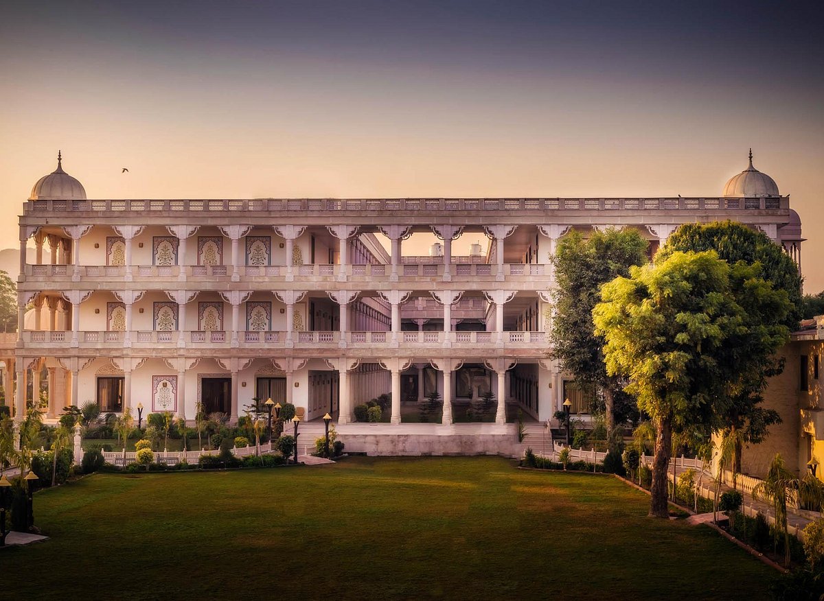 Regenta Resort Vanya Mahal (12.5 Km From Ranthambhore National Park),Sherpur Road, Sawai Madhopur ,4 star
