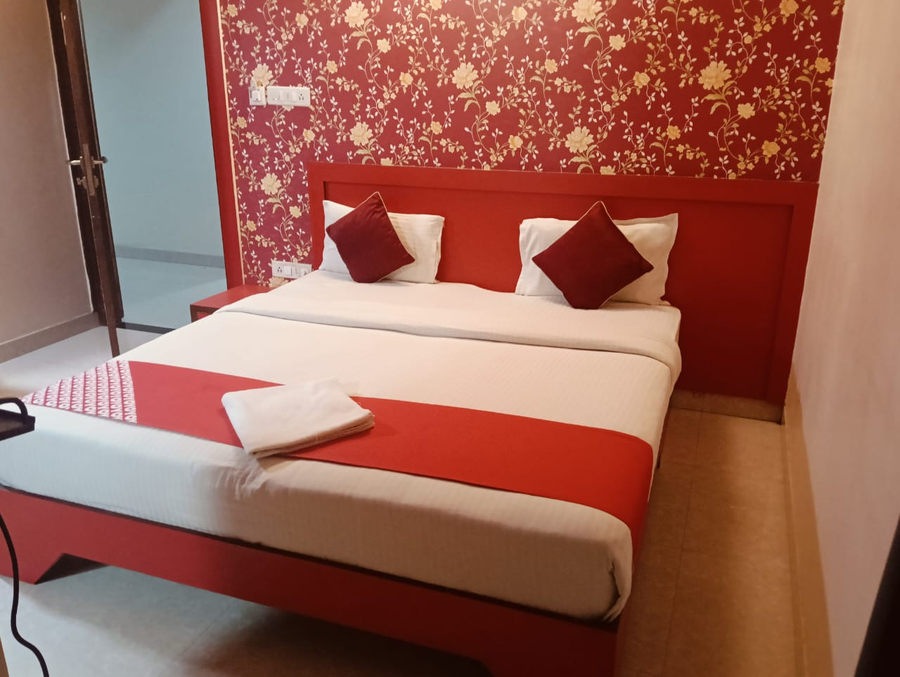 hotel royal shades