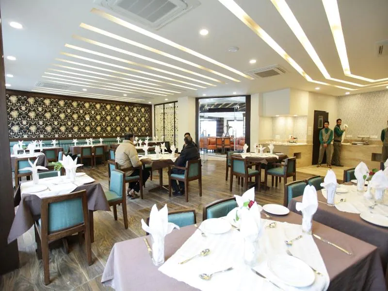 Lemon Tree Hotel, Katra,Near Katra Railway Station,4 star