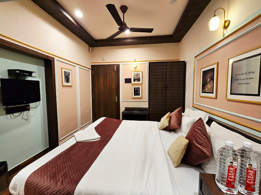 hotel trimoorti