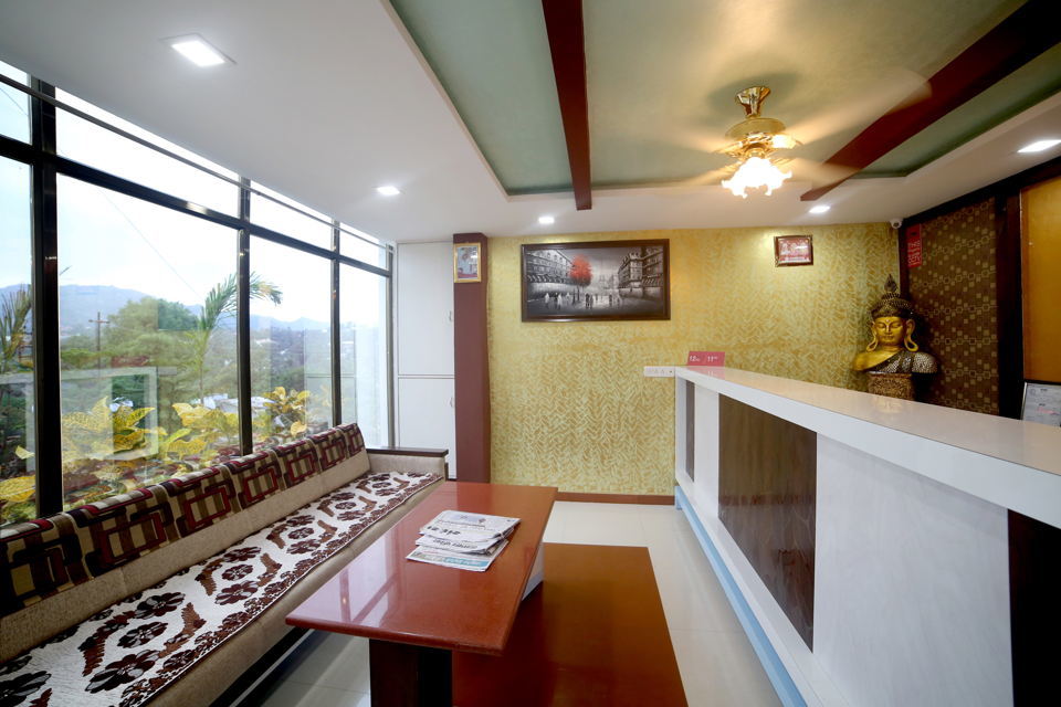 Hotel Abu Grand,Municipal Colony, Near Hotel Hillock, Mount Abu, Rajasthan 307501,3 star