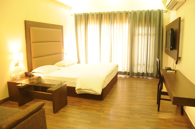 solitaire inn muzaffarnagar