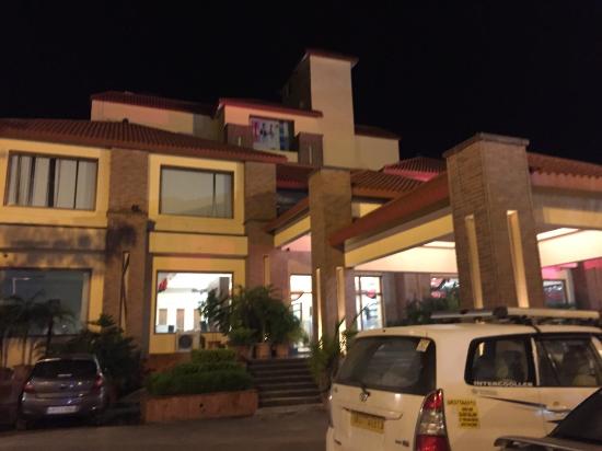 solitaire inn muzaffarnagar