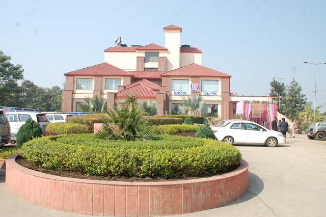 solitaire inn muzaffarnagar