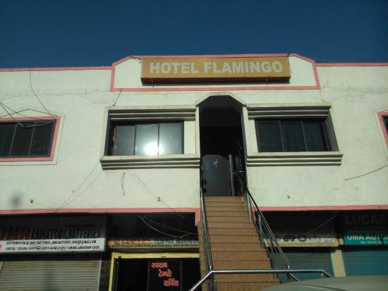 Hotel Premium Flemingo,Zirakpur Panchkula Kalka Highway,3 star