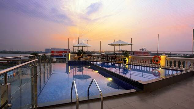 Le Maritime Kochi,North Paravur>>Kochi,5 star