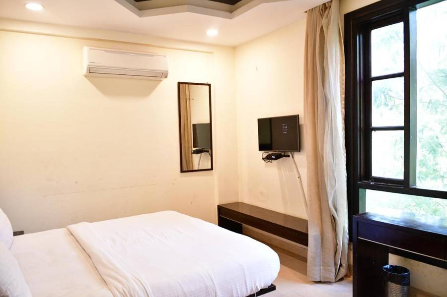 Hotel The Orion,Bani Park,3 star