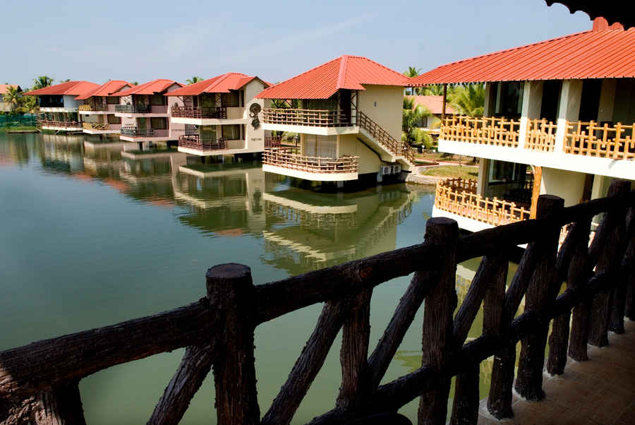 kalathil lake resort