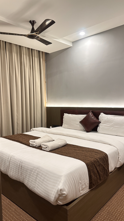 hotel tilak bhopal