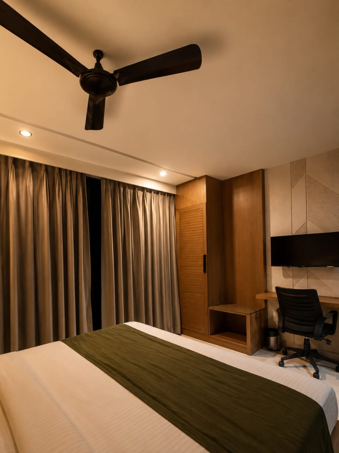 hotel tilak bhopal