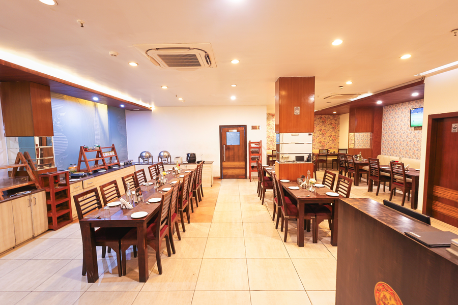 TGI Apple Inn,Nirman Nagar,3 star