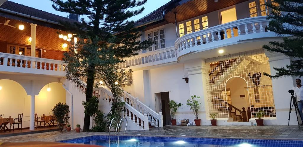 Dutch Bungalow | Heritage Hotel In Fort Kochi