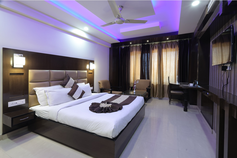 hotel crystal ganga heights