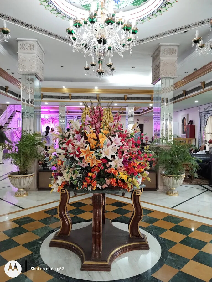 Hotel Empires,Saheed Nagar,4 star