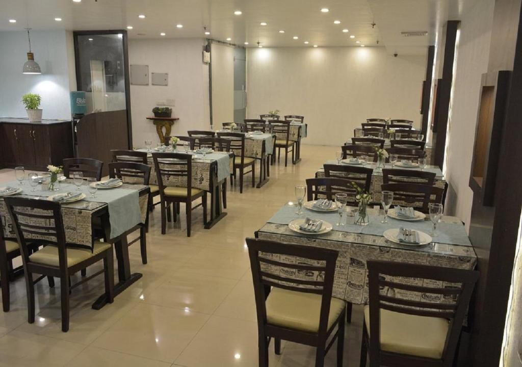 Hotel Rockland Panchsheel Enclave,Nehru Place,3 star