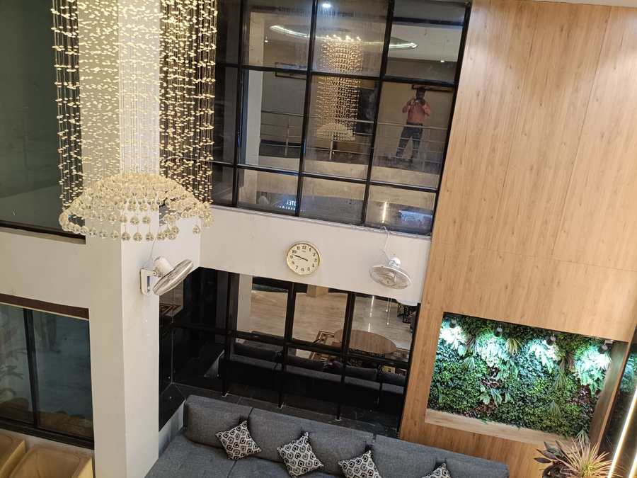 hotel vaishnavi solapur