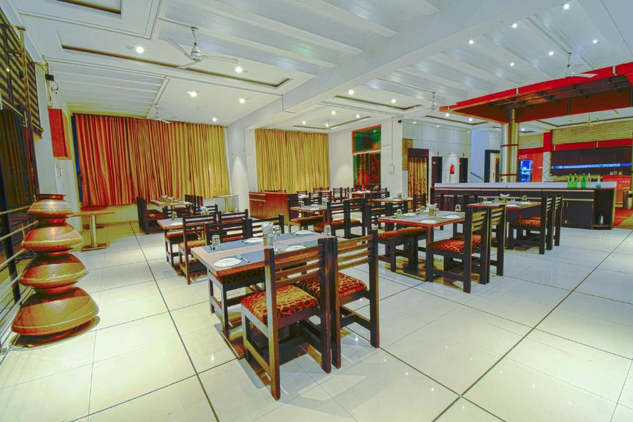 Hotel Radiant,New Shahupuri,3 star