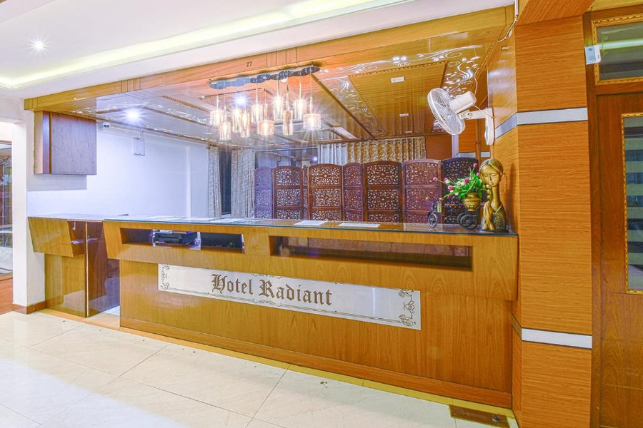 Hotel Radiant,New Shahupuri,3 star