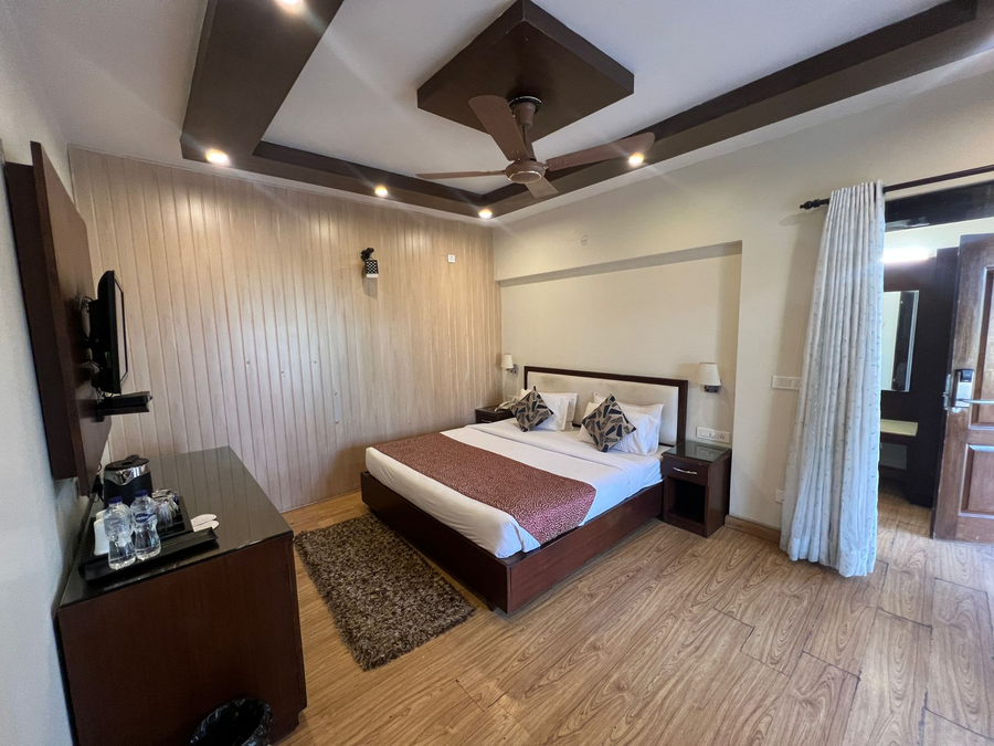 foxoso misty oaks resort near kainchi dham 8 kms