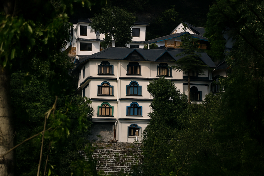 lall ji tourist resort dalhousie