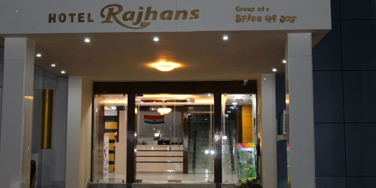 Rajhans Hotel And Resort