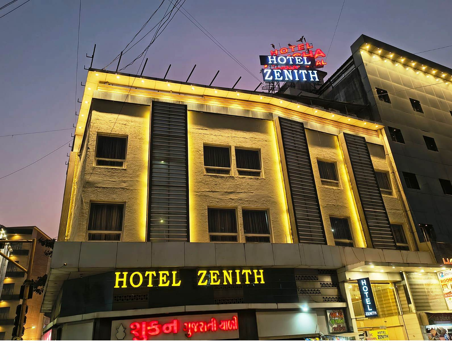 Hotel Zenith,Haripura Surat,2 star