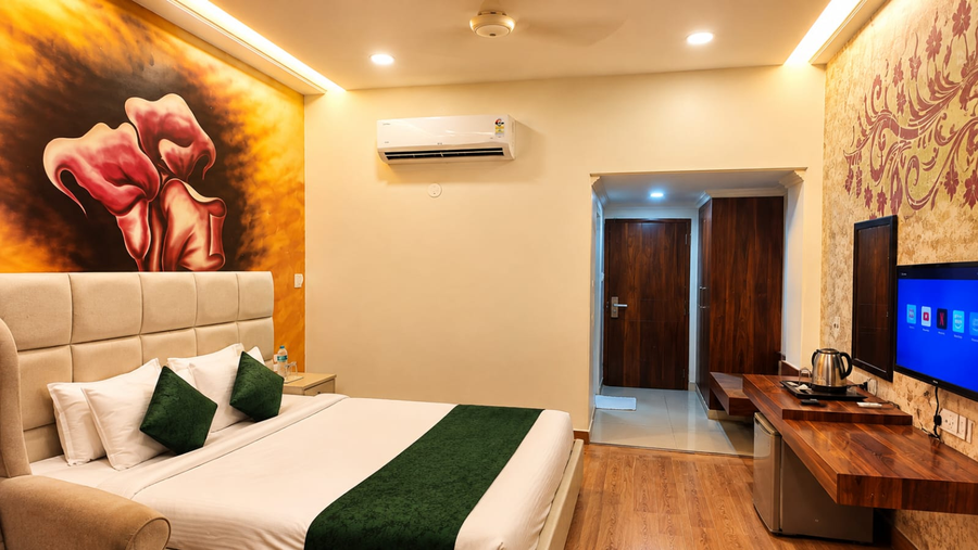hotel devi grand