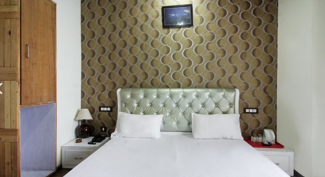 pangot himalayan view