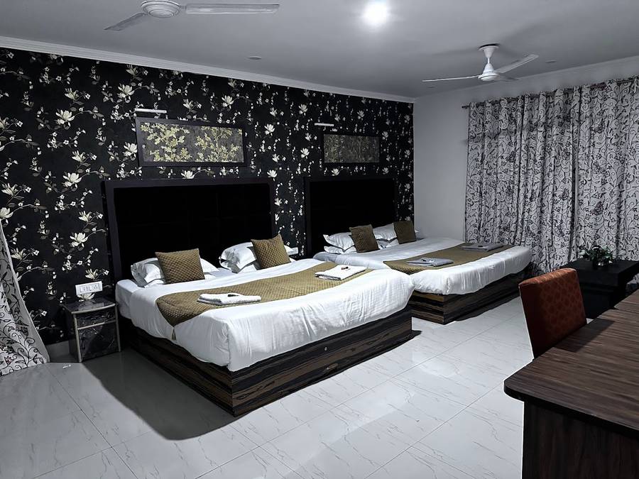 Triden Kashmir Resort,Naseem Bagh,3 star